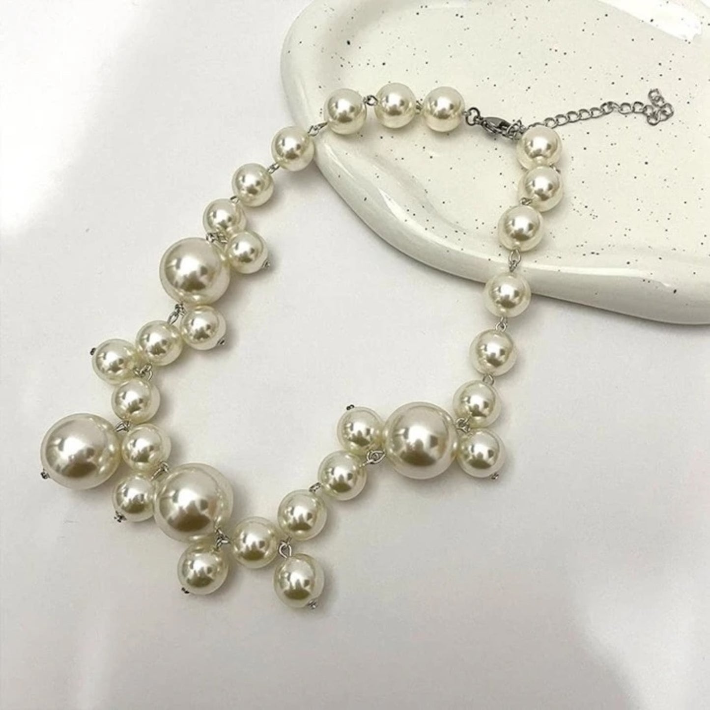 Faux pearl beaded necklace