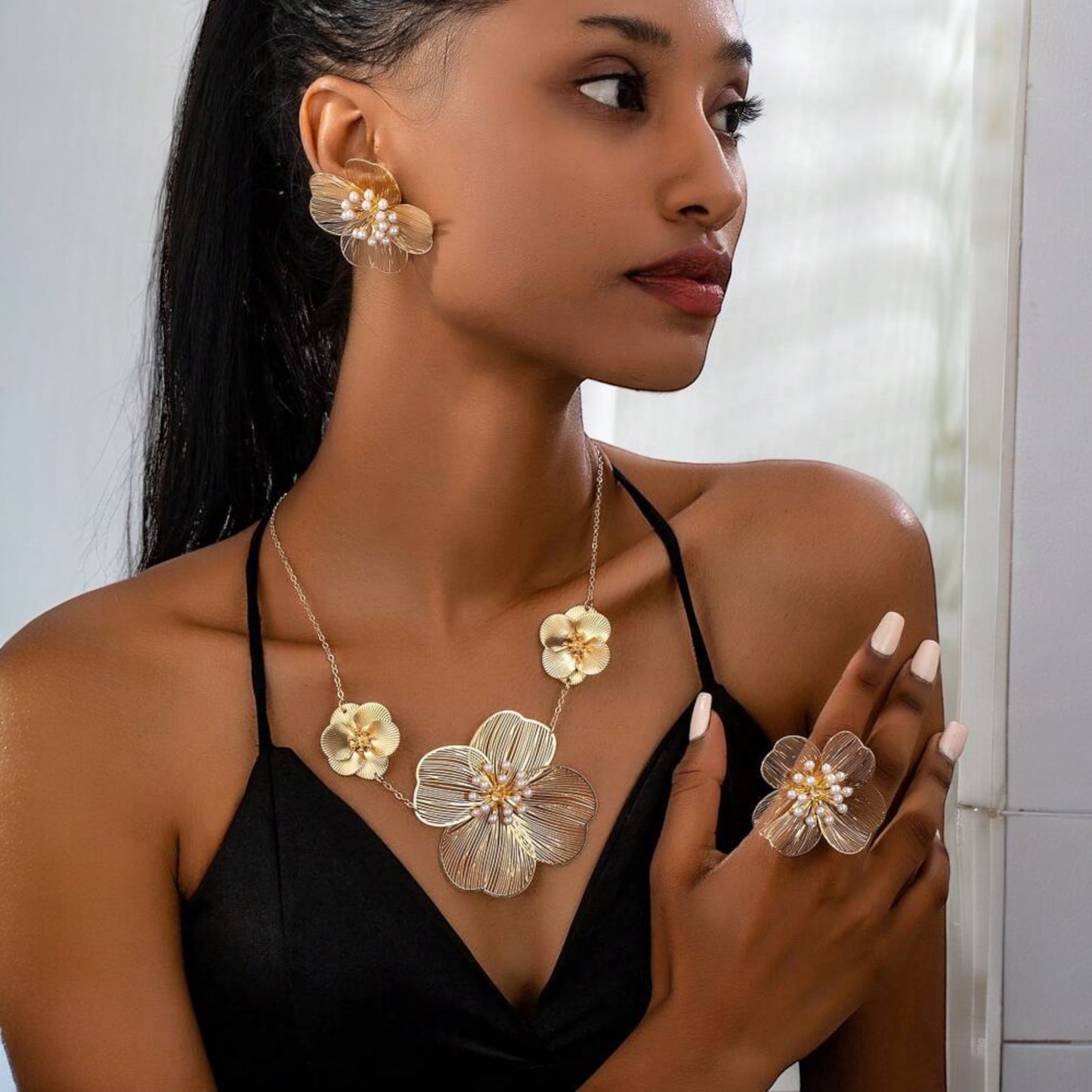 Metal flower jewellary set