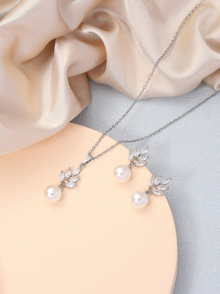 Zirconia pearl jewellery set