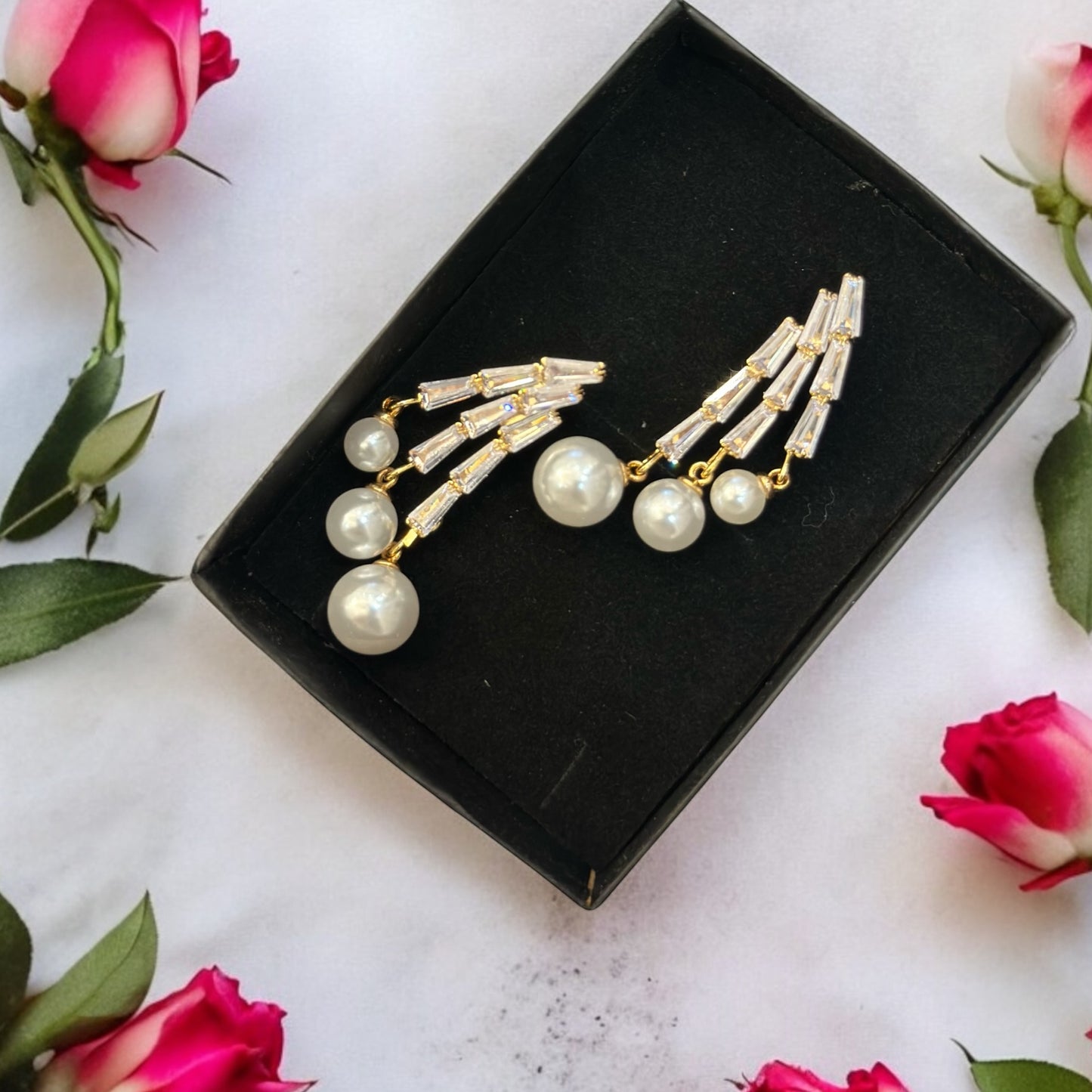Zircon pearl hangings earrings