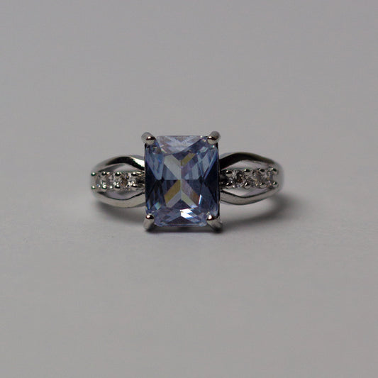 Ice single stone with detailed swarovski ring
