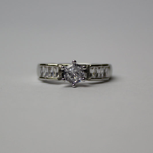 solitaire  zircon ring