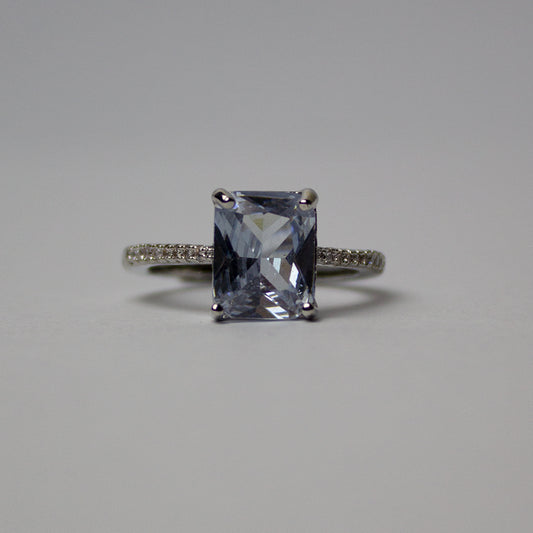 Solitaire square zircon ring