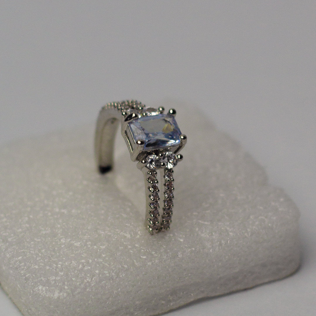 Single stone swarovski ring