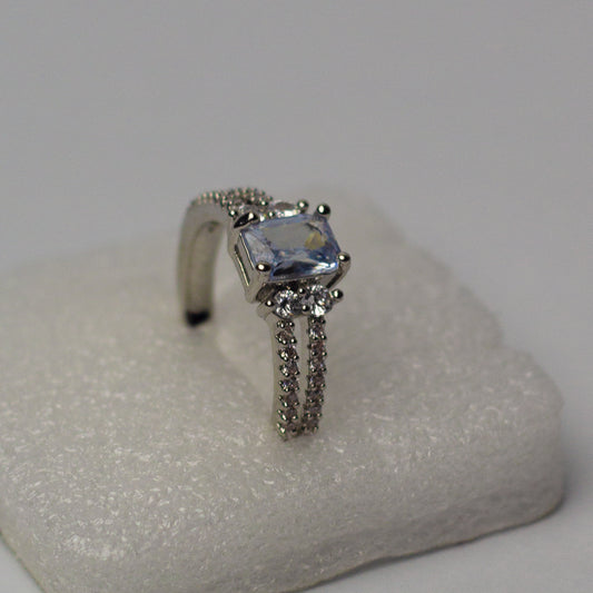 Single stone swarovski ring